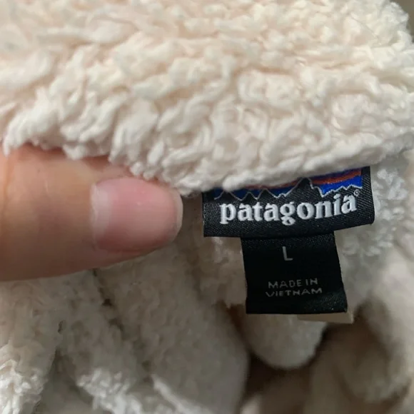 Patagonia Quarter Zip - Picture 4 of 4